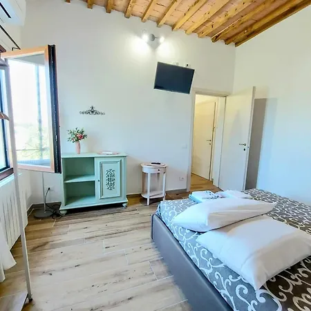 Guest house La Garitta - Tra E Livorno Free Parking Ac Near The Sea Pisa